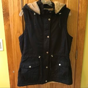 Super cute, soft & warm w/faux fur lining.